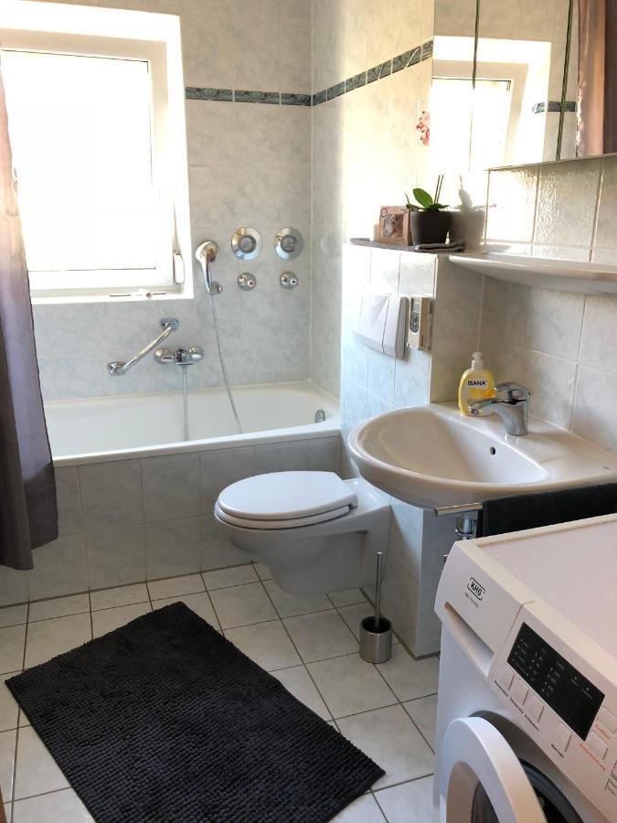 2 Zimmer Wohnung Mit Balkon - Naehe Messe ฮาร์ ภายนอก รูปภาพ