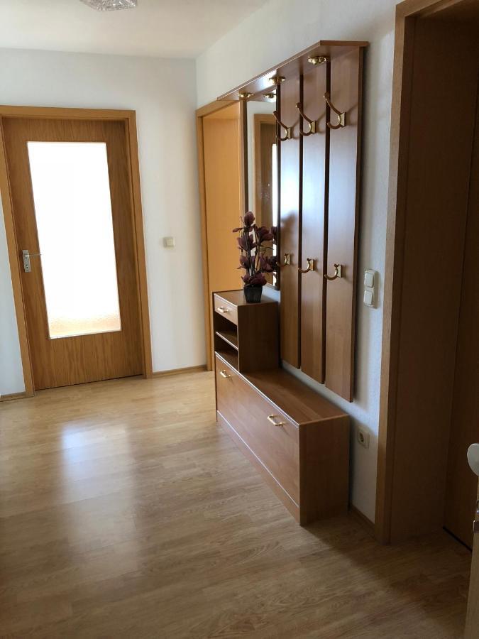 2 Zimmer Wohnung Mit Balkon - Naehe Messe ฮาร์ ภายนอก รูปภาพ